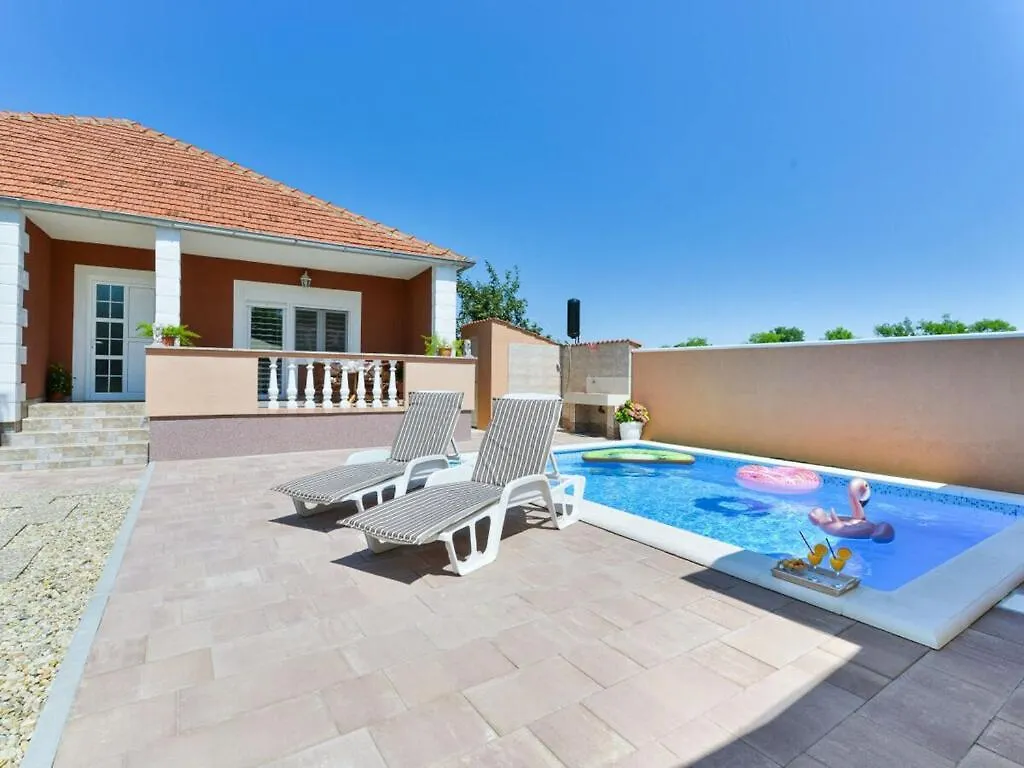 Meri Comfortable Holiday Residence Benkovac Croacia